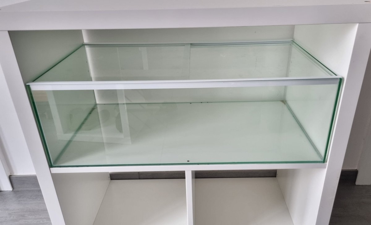 Stoßverklebt & stabile Silikonnaht Aquarium
